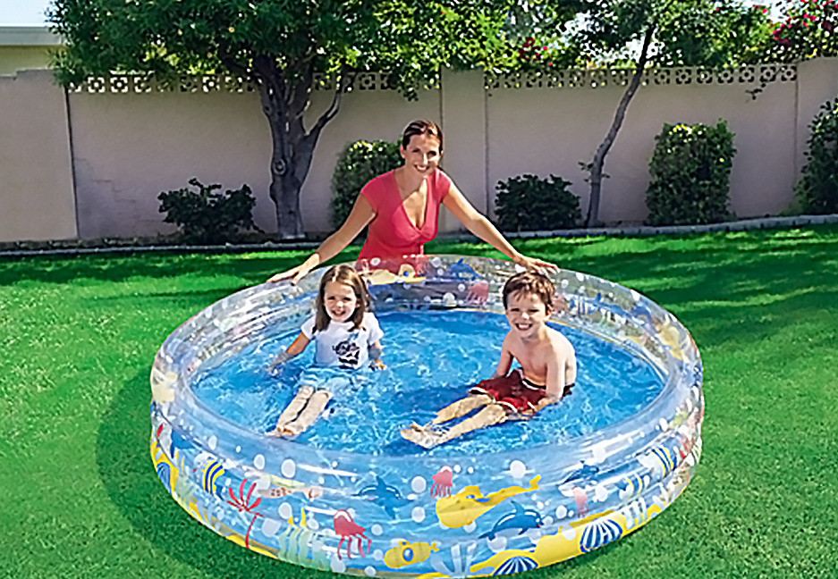alberca inflable azul con figuras
